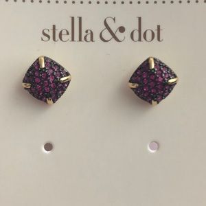 Stella and Dot stud earrings